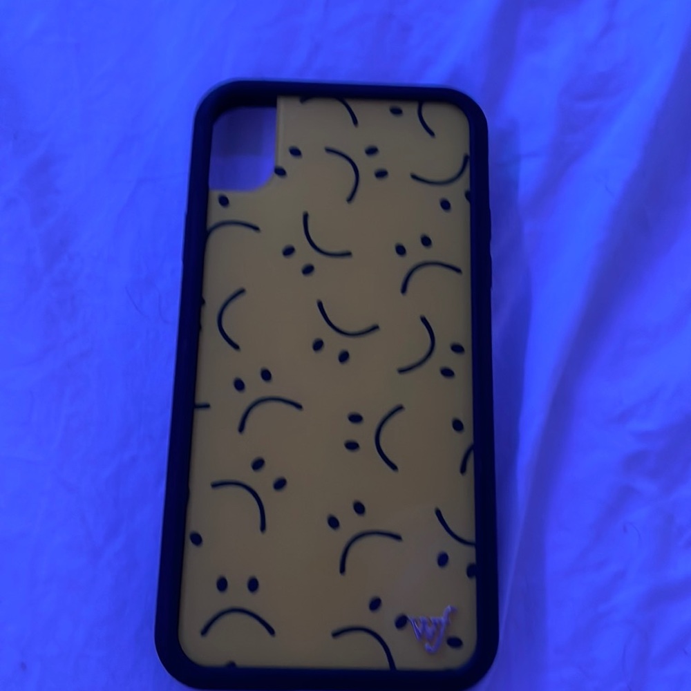 Wildflower- iPhone XR smiley face case